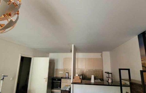 APPARTEMENT 2 CHAMBRES , BALCON , GARAGE