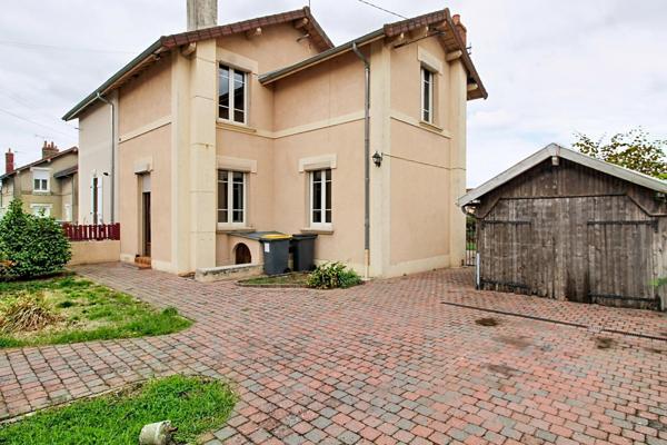 Maison familiale avec jardin à Saint-Vallier