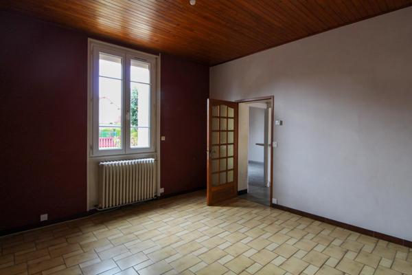 Maison familiale avec jardin à Saint-Vallier