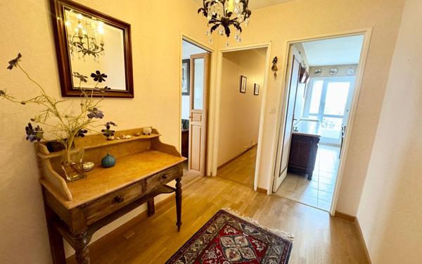 Appartement à vendre    4 pièces • 103,55 m2 Fleury-les-Aubrais