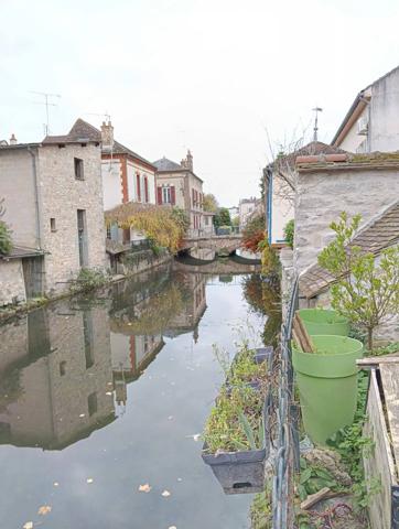 RARE SUR LE MARCHÉ – UNE MAISON DE CHARME AUX PRESTATIONS AUTHENTIQUES