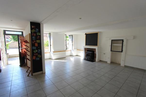 Dpt Côte d'Or (21), à vendre GISSEY SUR OUCHE maison de village P5 de 136 m², terrasse de 28 m².