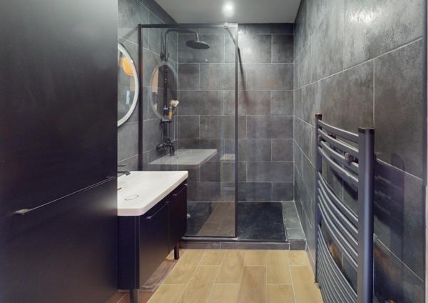 T2 45M² - LUMINEUX AVEC BALCON - EXCELLENT ETAT