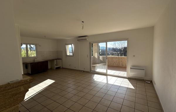 Maison en exclusivité à Ruoms avec potentiel locatif, investissement, activité libérale