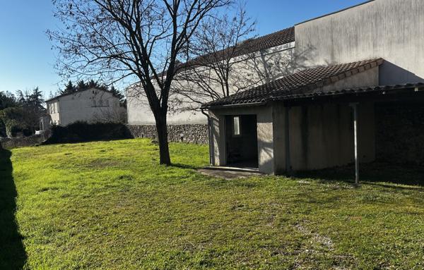 Maison en exclusivité à Ruoms avec potentiel locatif, investissement, activité libérale