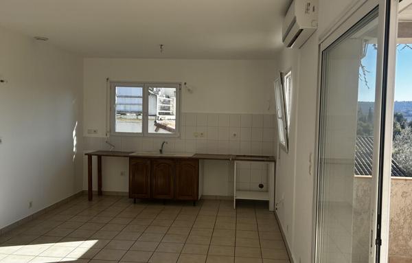 Maison en exclusivité à Ruoms avec potentiel locatif, investissement, activité libérale