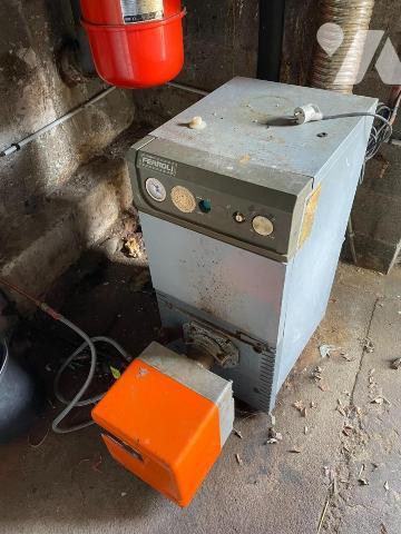 MURS ET FONDS A VENDRE A SAINT CHELY D'APCHER