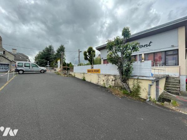 MURS ET FONDS A VENDRE A SAINT CHELY D'APCHER