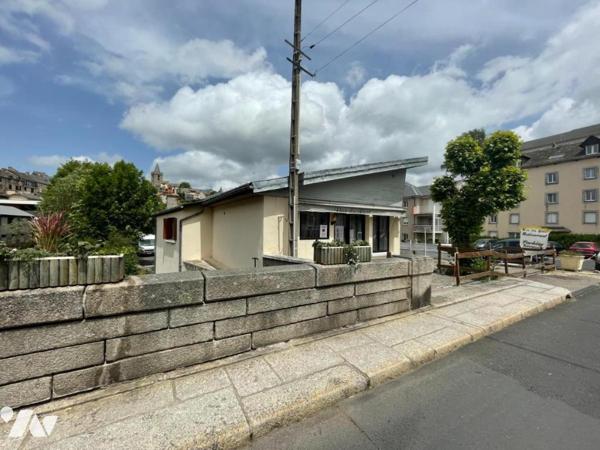 MURS ET FONDS A VENDRE A SAINT CHELY D'APCHER