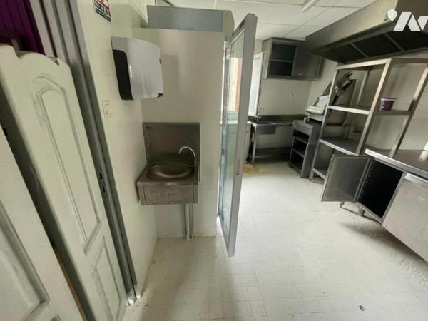 MURS ET FONDS A VENDRE A SAINT CHELY D'APCHER