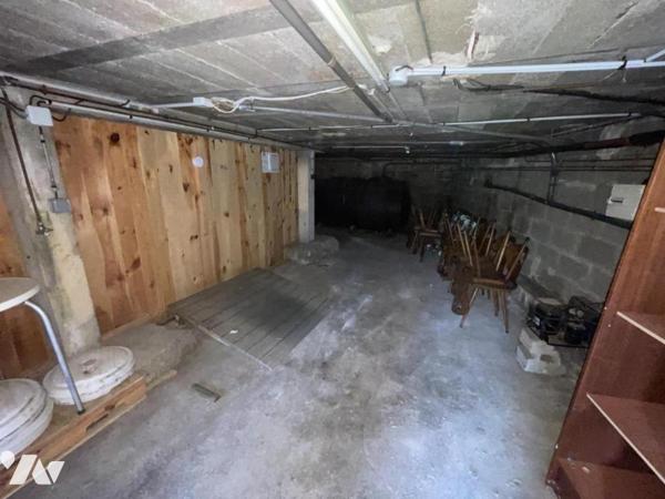 MURS ET FONDS A VENDRE A SAINT CHELY D'APCHER