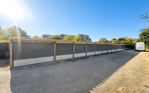 Stationnement à vendre