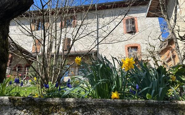 Maison à vendre    10 pièces •  Lancrans