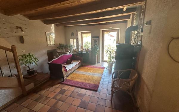 Maison à vendre    10 pièces •  Lancrans