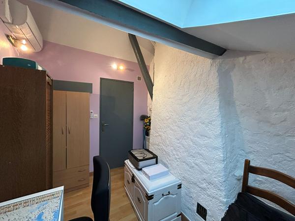 Jolie fermette entièrement rénovée à La Suze sur Sarthe