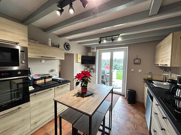 Jolie fermette entièrement rénovée à La Suze sur Sarthe