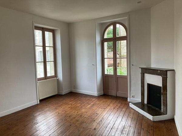 Appartement Fontenay Le Comte 2 pièce(s)