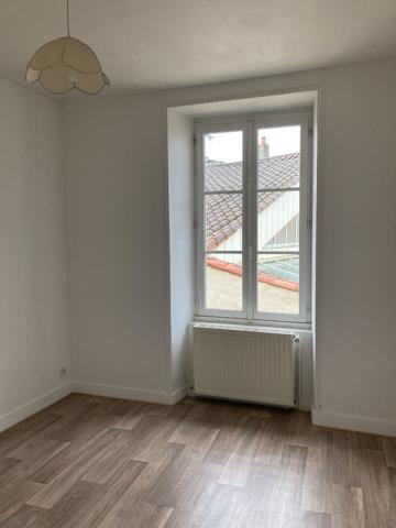 Appartement Fontenay Le Comte 2 pièce(s)