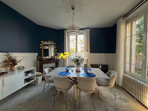 Argenteuil centre-ville Maison de Prestige à Vendre - 5 Chambres, 160 m² €599 000 ** - Référence 4526