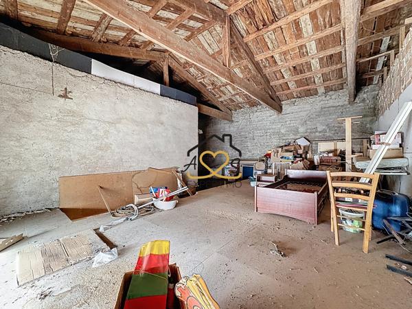 Saint-Dier-d'Auvergne (63520) Maison familiale avec nombreuses dépendances – 4 chambres – Terrain clos – Saint-Dier-d’Auvergne