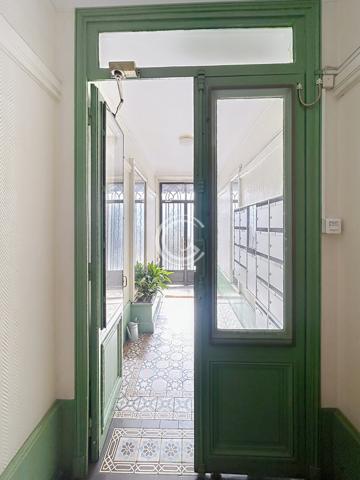 Paris (75005) 5E ETAGE BALCON, ASCENSEUR, VUE DEGAGEE, DPE D