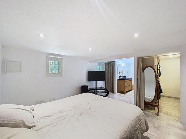 Maison de 101 m² - 3 chambres dont une suite parentale - garage - terrain arboré de 2700 m²