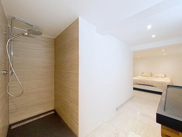 Maison de 101 m² - 3 chambres dont une suite parentale - garage - terrain arboré de 2700 m²