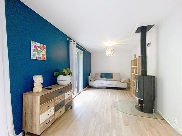 Maison de 101 m² - 3 chambres dont une suite parentale - garage - terrain arboré de 2700 m²