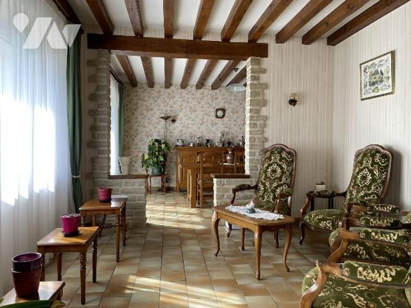 MAISON ET DEPENDANCES SUR 2 HECTARES DE TERRAIN