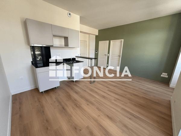 Location Appartement 2 pièces 38.12 m² - 8 BIS RUE MARCA Pau 64000