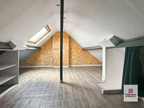 LEERS (59115) Centre ville, maison de rangée, de type semi flamande, avec 3 chambres, jardin, terrasse