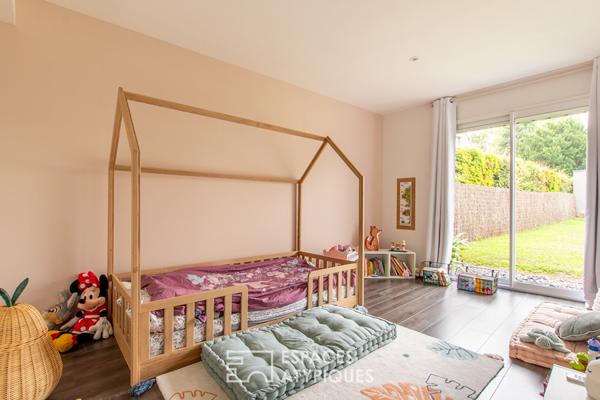 Lumineuse maison familiale avec dépendances