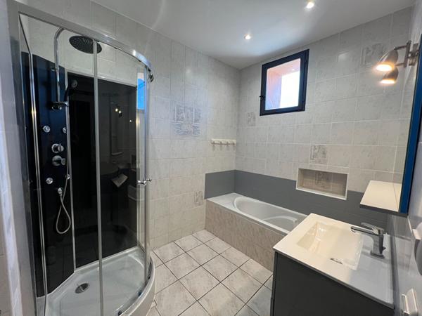 Maison Volonne 5 pièce(s)  piscine alpes de hautes Provence