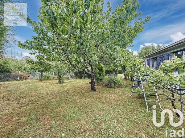 Maison 4 pièces de 115 m² à Lucenay-lès-Aix (58380)