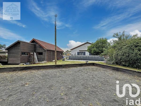 Maison 4 pièces de 115 m² à Lucenay-lès-Aix (58380)