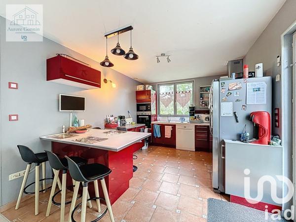 Maison 4 pièces de 115 m² à Lucenay-lès-Aix (58380)