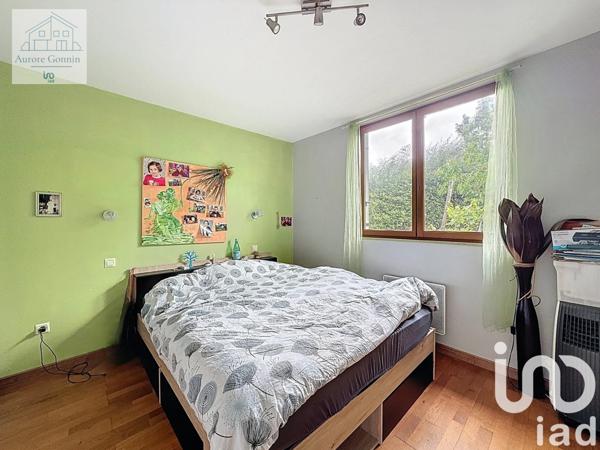 Maison 4 pièces de 115 m² à Lucenay-lès-Aix (58380)