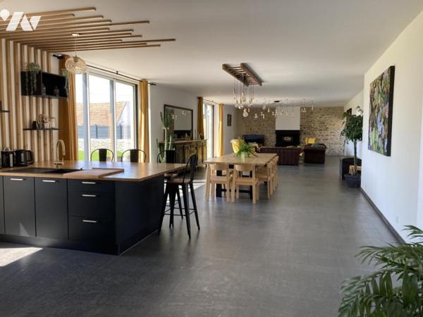 Ancien corps de ferme entièrement réhabilité en 4 maisons de standing