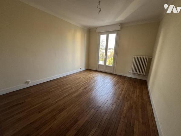 LISIEUX Gare Appartement 112m² au 1er étage + garage