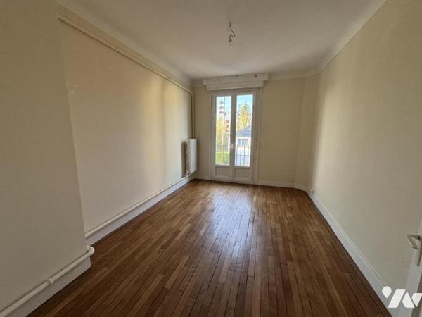 LISIEUX Gare Appartement 112m² au 1er étage + garage