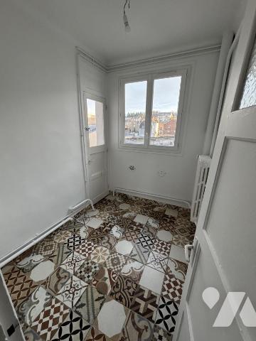 LISIEUX Gare Appartement 112m² au 1er étage + garage