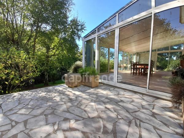 Maison à vendre sur sous-sol total - secteur Plogonnec - Surface habitable 134 m2 - 6 pièces- 4 chambres - 1 bureau- véranda- jardin-parcelle de 2794 m2