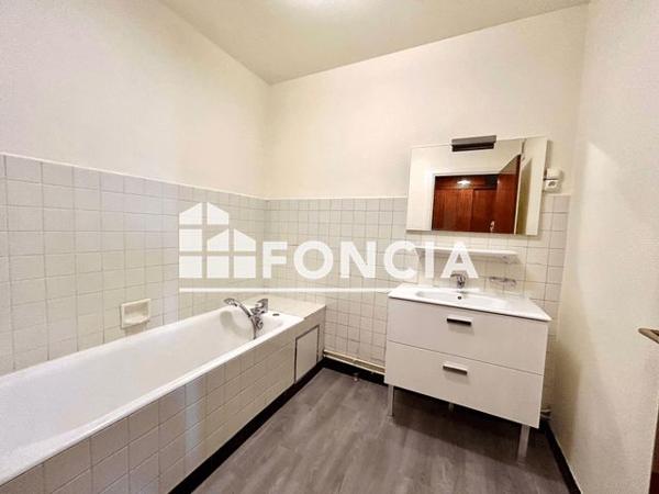 Location Appartement 3 pièces 81.27 m² - 51 AVENUE ROCKFELLER Lyon 69003