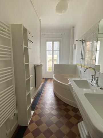 Appartement Angers 4 pièces 91.82 m²