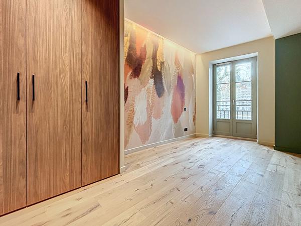 Appartement Lyon 4 pièces 99 m2 (Carrez 98.92m²)