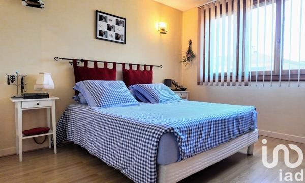 Maison traditionnelle 7 pièces de 150 m² à Bonson (42160)