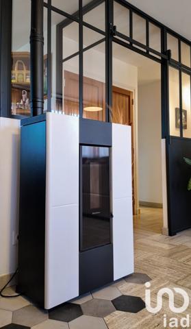 Maison traditionnelle 7 pièces de 150 m² à Bonson (42160)