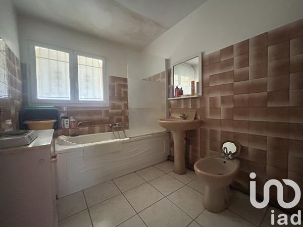 House for sale 3 rooms 83 m² Montescot