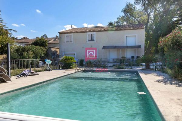 Le Pontet 84130: Villa avec piscine 4 chambres 240 m2, 1200m2 de terrain