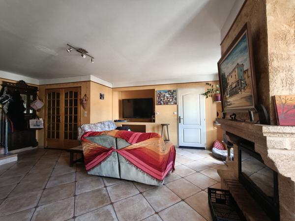 Adissan (34230) Maison vigneronne T6 de 200m2 avec terrasse et garage